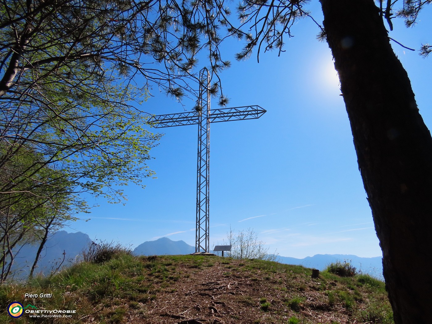 01 Croce di Bracca (937 m).JPG